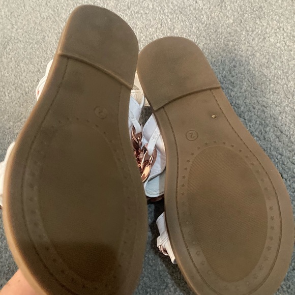 Girls sandals size 2 worn once - Picture 2 of 2